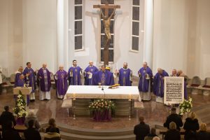 Pročitajte više o članku Misa za pobijene hercegovačke fratre